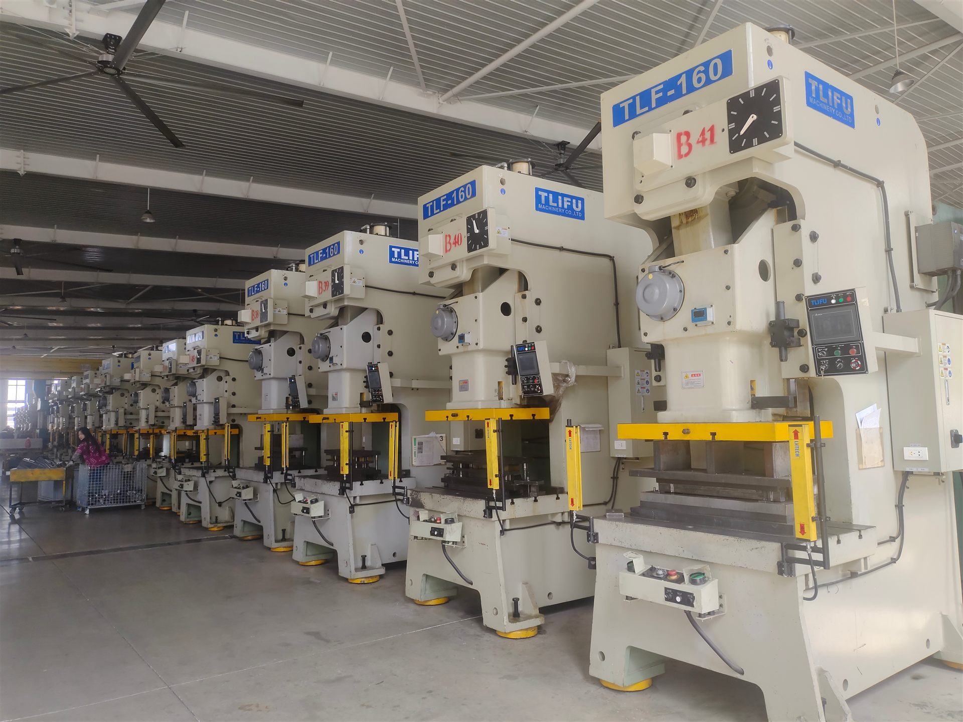 Mechanical stamping press line in the XCWY press hall
